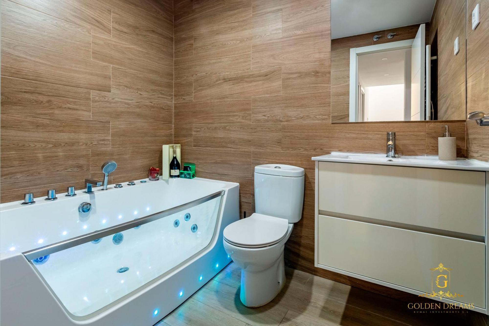 Luxe Apartment Madrid 7 Paradas De Metro De Sol Luaran gambar