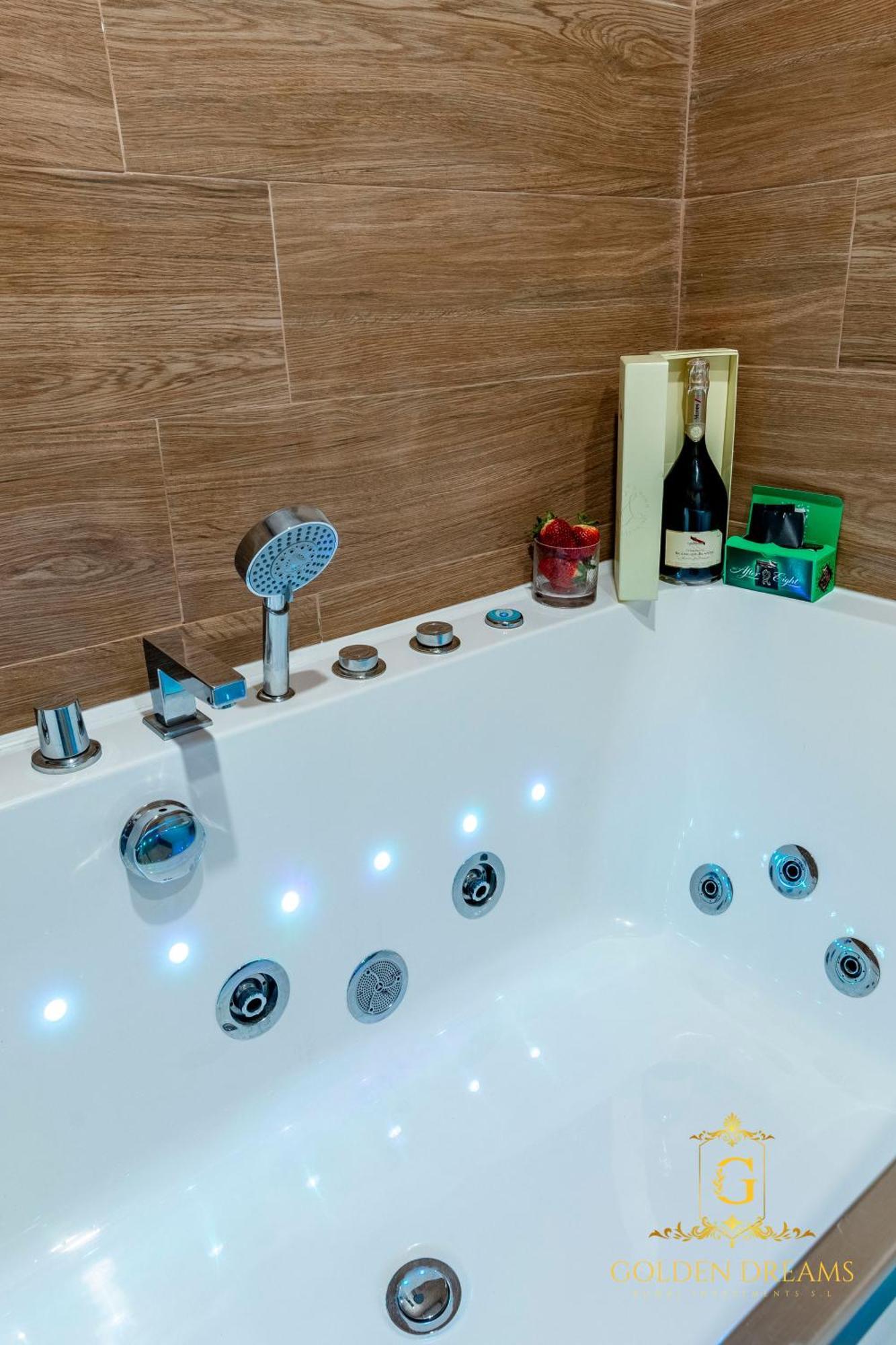 Luxe Apartment Madrid 7 Paradas De Metro De Sol Luaran gambar