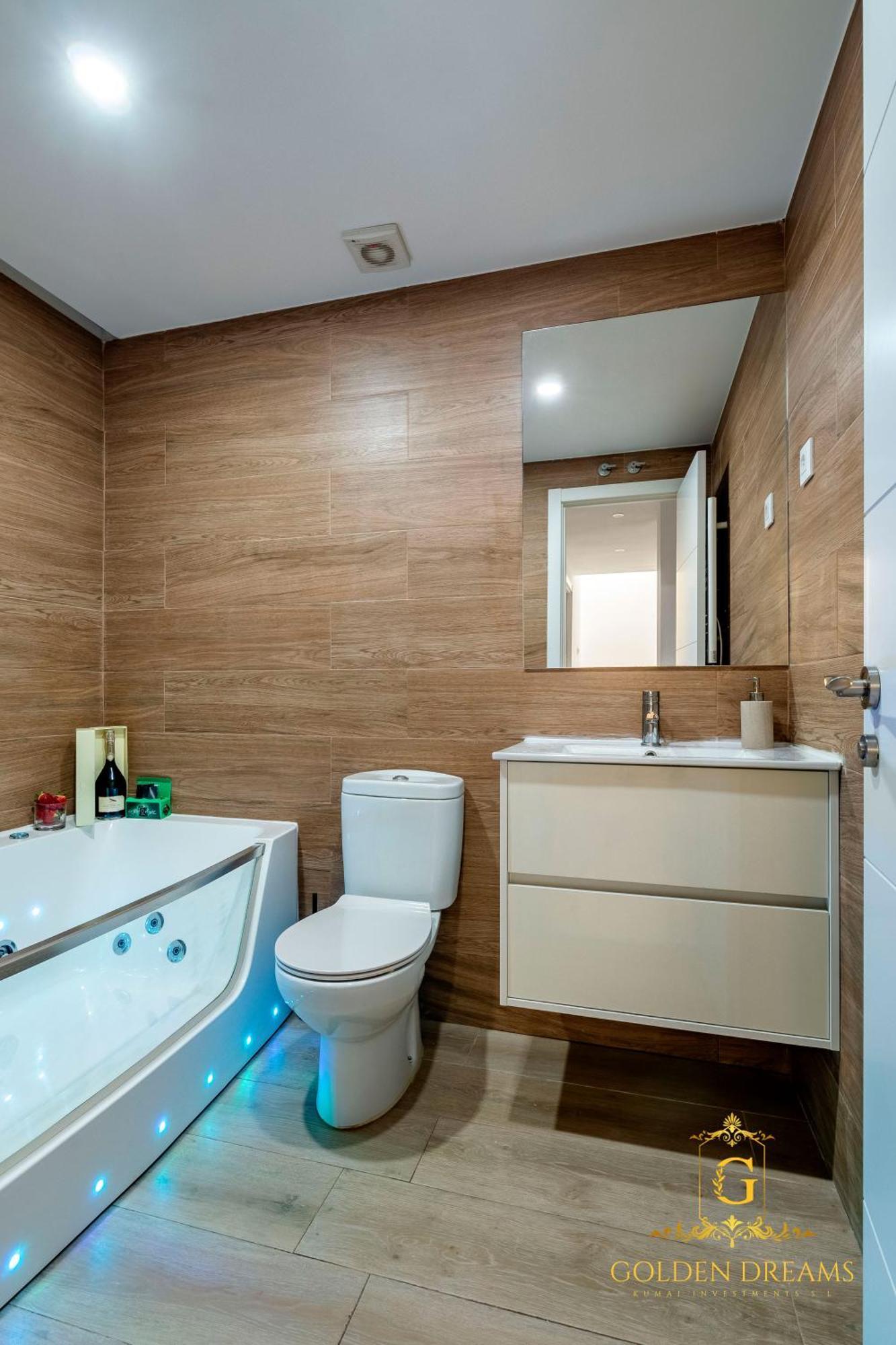 Luxe Apartment Madrid 7 Paradas De Metro De Sol Luaran gambar